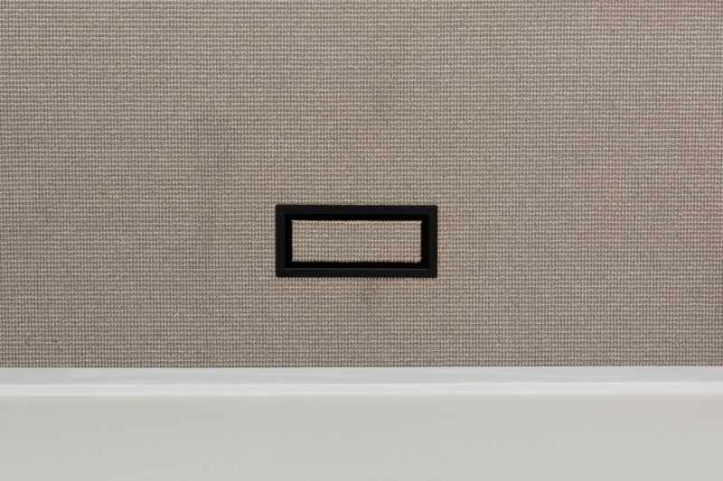 aria vent black carpet