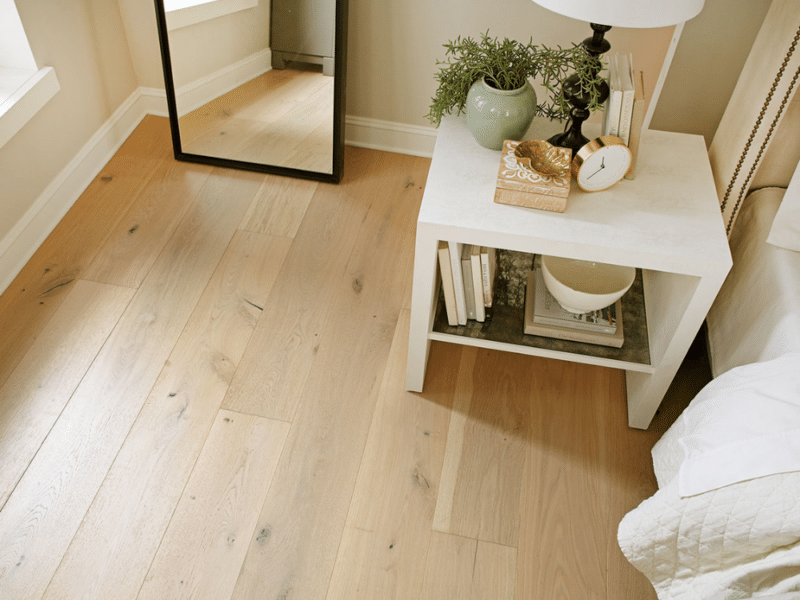 Mullican Castillian Premier White Oak - Monroe Bisque 25025 - Engineered Hardwood 5/8" x 9.44" bedroom scene