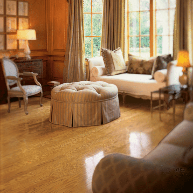 Hartco Beaumont Low Gloss Red Oak - Clear Living Room