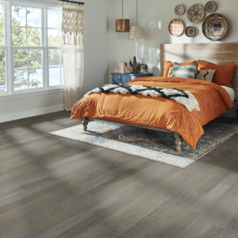 Robbins Natural Forest White Oak - Understated Gray Bedroom