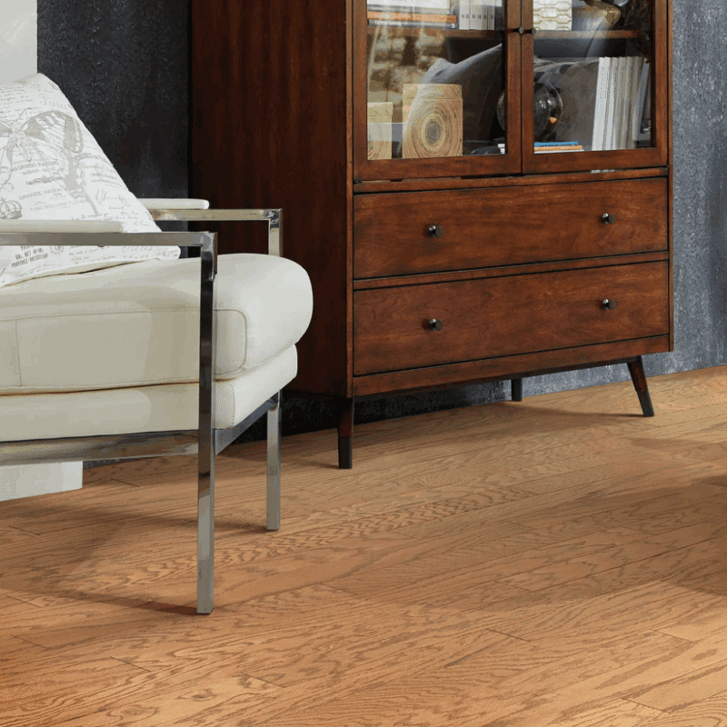 Shaw Albright Red Oak - Gunstock